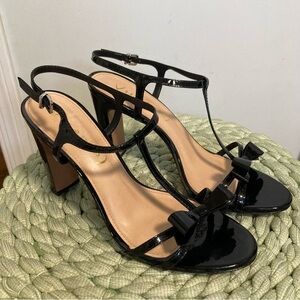 NEW Anthropologie Vicenza Black Patent Leather Bow T-Strap Heel Sandals Size 11